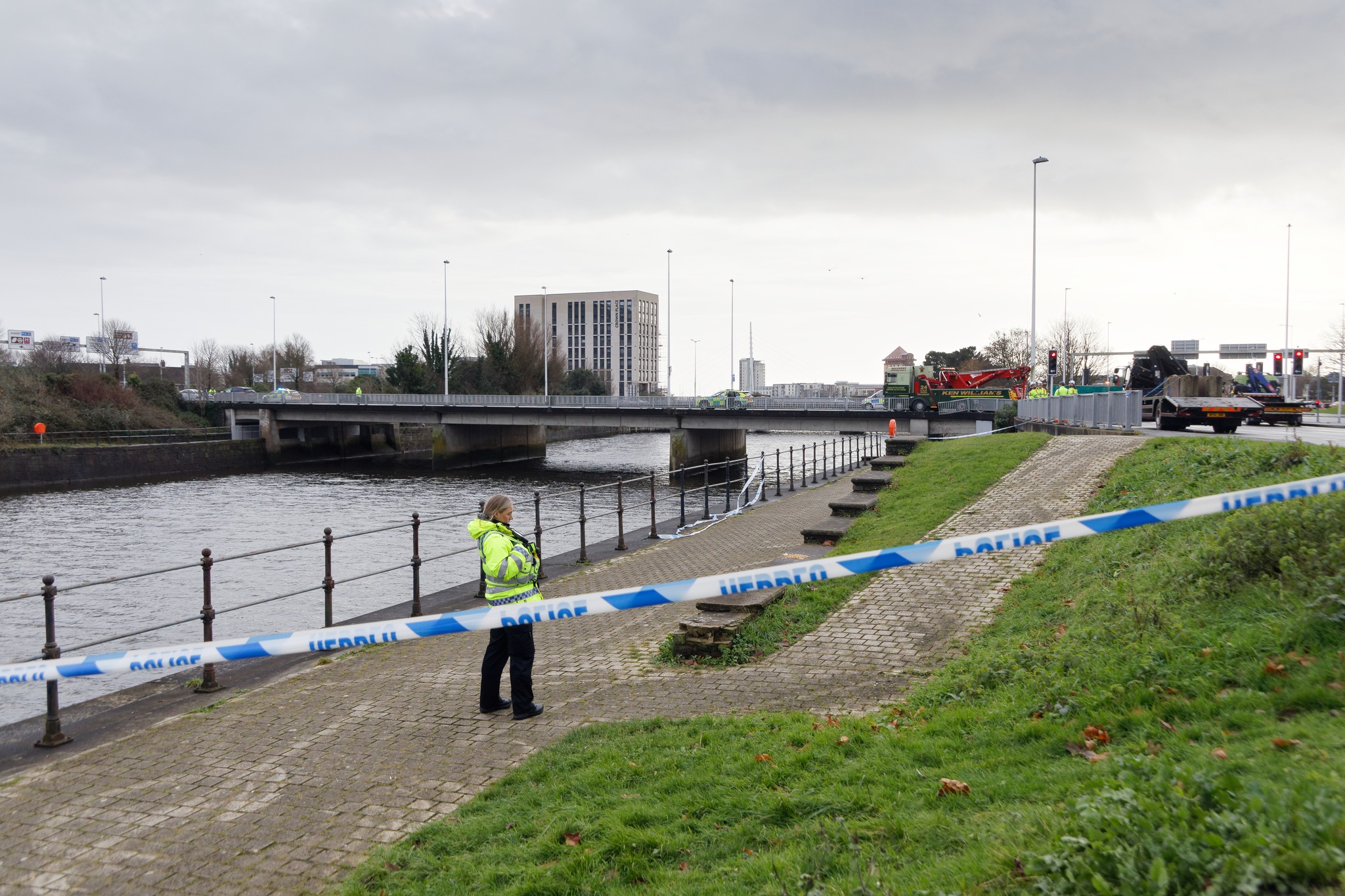 Two bodies recovered after car found submerged in water | ITV News Wales